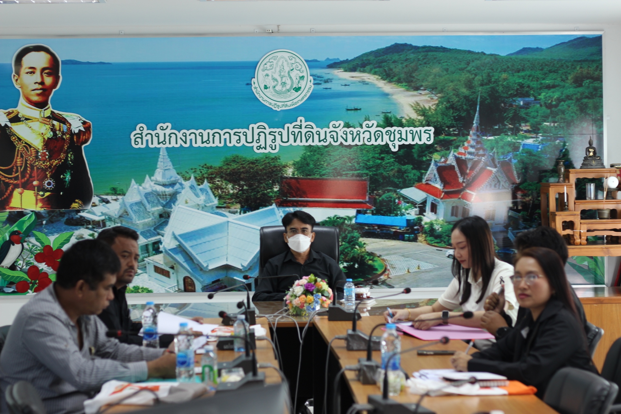 title - วันพฤหัสบดีที่ 18 ธันวาคม พ.ศ. 2568 สำนักงานการปฏิรูปที่ดินจังหวัดชุมพร (ส.ป.ก.ชุมพร) ดำเนินการจัดฝึกอบรมเกษตรกรโครงการพัฒนาผู้แทนเกษตรกรในเขตปฏิรูปที่ดิน ปีงบประมาณ พ.ศ. 2569 หลักสูตร การเพิ่มทักษะ และเพิ่มประสิทธิภาพการดำเนินงานอาสาสมัครปฏิรูปที่ดินเพื่อเกษตรกรรม (อสปก.) 